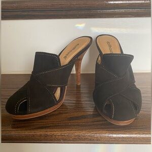 Women’s Dollhouse Size 9 shoes